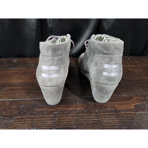 EUC TOMS Desert Wedge Gray Suede Lace-Up Booties/Sz. 6M - Picture 6 of 9